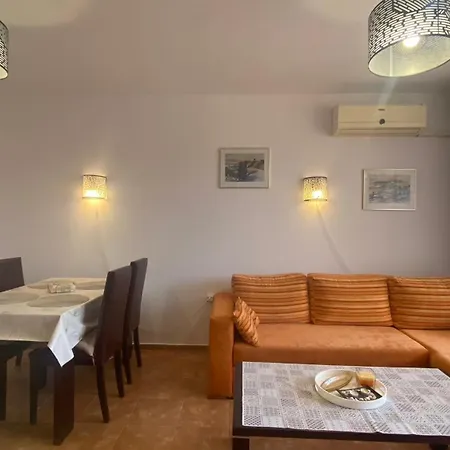 Bratanov Kasandra Apartment Apartamento