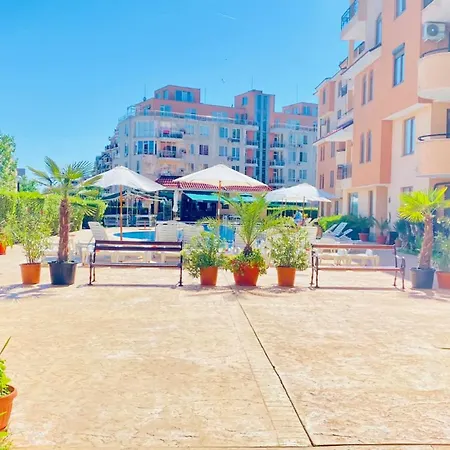 Apartamento Bratanov Kasandra Apartment