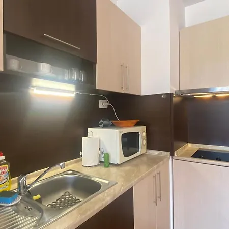 Bratanov Kasandra Apartment *