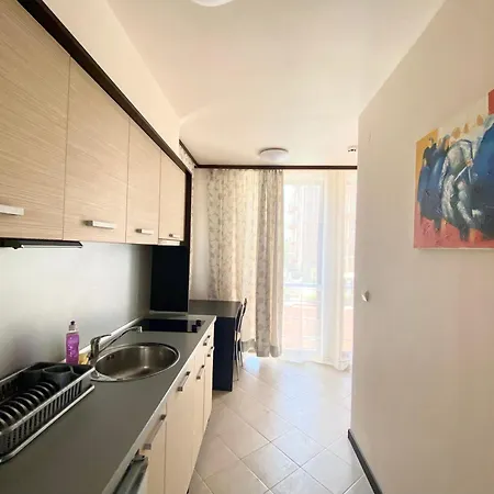 Bratanov Kasandra Apartment
