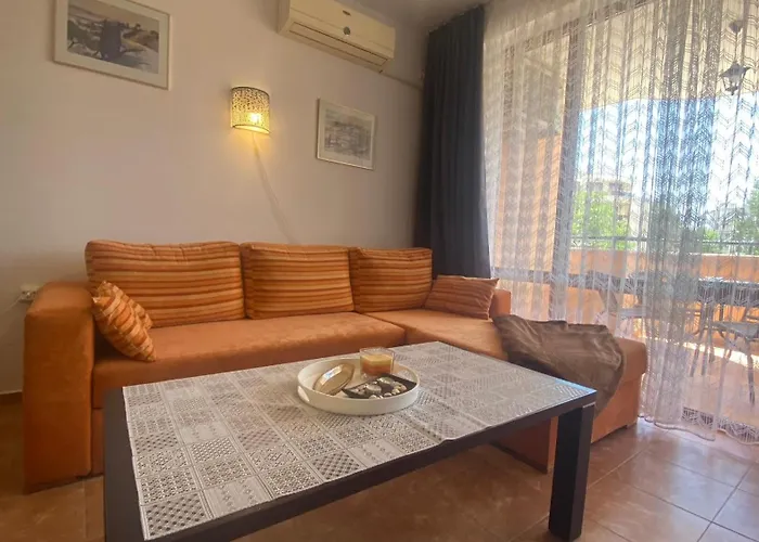 Bratanov Kasandra Lejlighed *